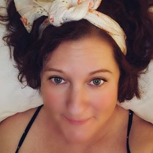 Meet your Posher, Deborah